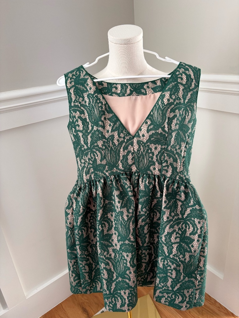Zara Green Lace Babydoll Dress V-Neck Sleeveless Fit & Flare Size S
